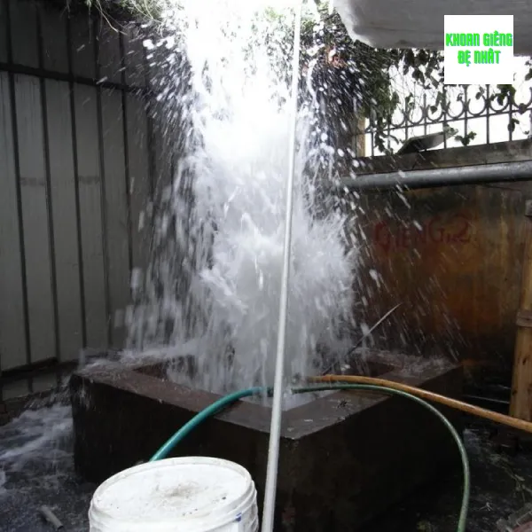 sửa giếng khoan bị hụt nước do máy bơm bị hỏng